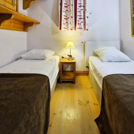 Apartment Roselend - De 3 Pieces Situe Dans Au Village Du Chantel, Proche Des Pistes Et Avec Piscine. Mae-4441 *