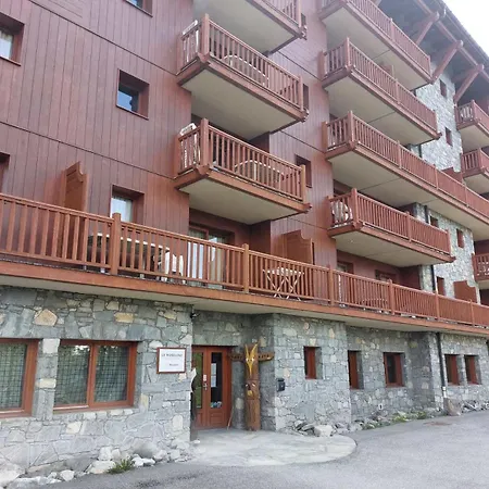 Apartment Roselend - De 3 Pieces Situe Dans Au Village Du Chantel, Proche Des Pistes Et Avec Piscine. Mae-4441