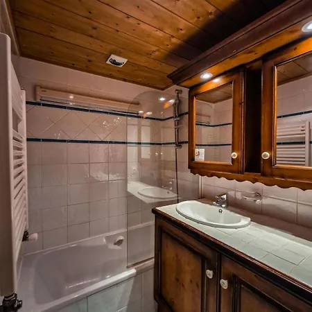 Roselend - De 3 Pieces Situe Dans Au Village Du Chantel, Proche Des Pistes Et Avec Piscine. Mae-4441 Apartment