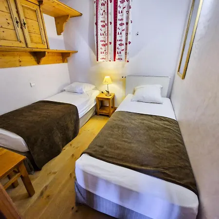 Roselend - De 3 Pieces Situe Dans Au Village Du Chantel, Proche Des Pistes Et Avec Piscine. Mae-4441 Les Arcs (Savoie)